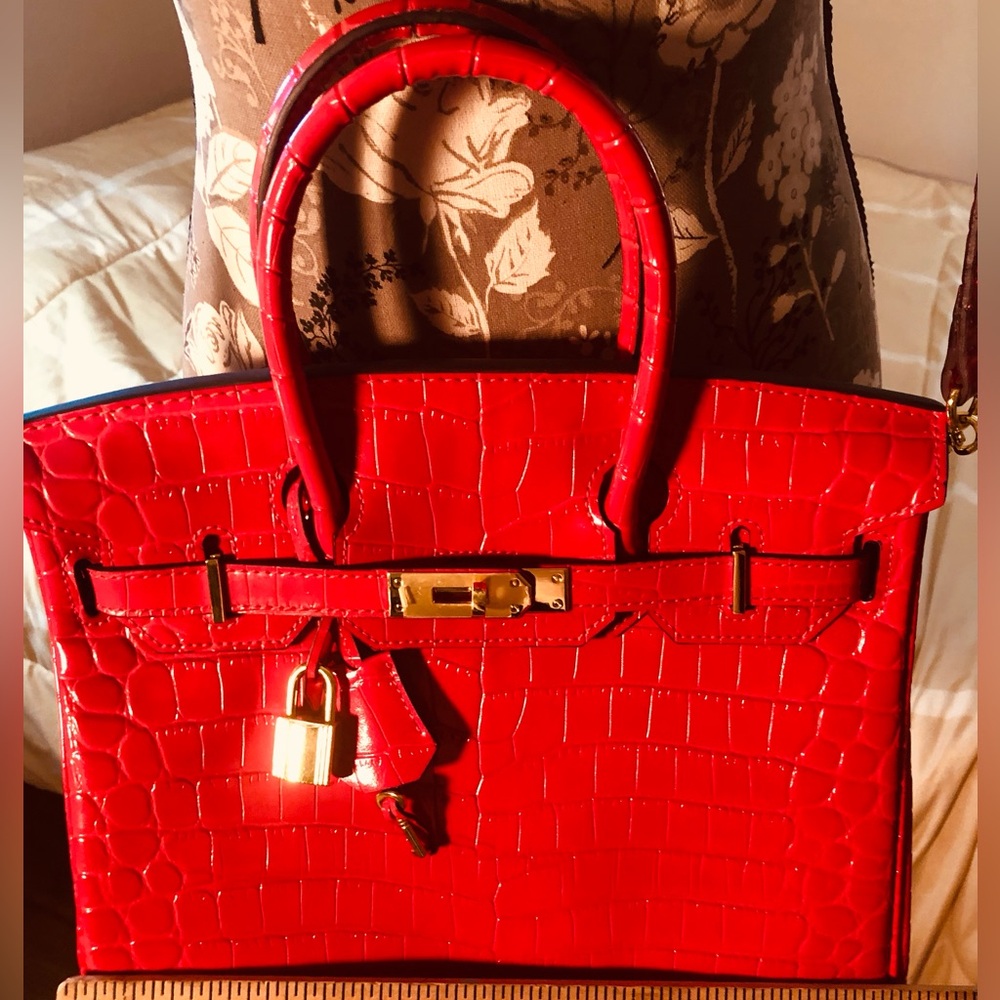 Handbag - Picture 2 of 14
